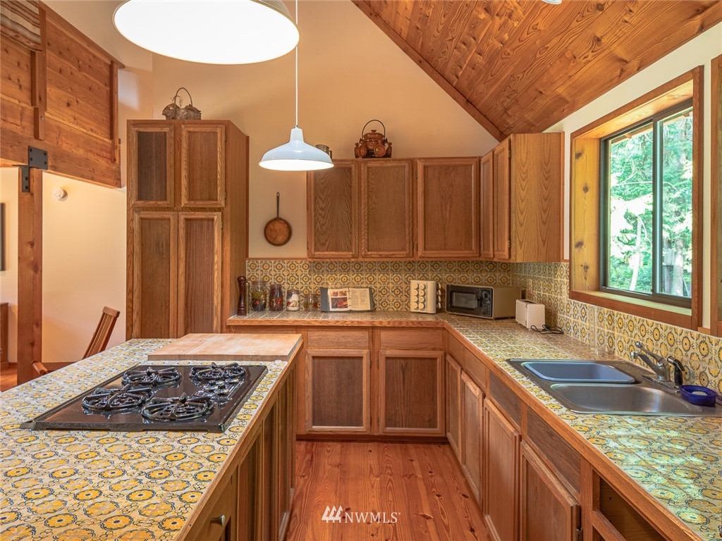 970 Fort Gate Road Nordland, WA 98358 - Photo 5 of 38 Gallery Image 5