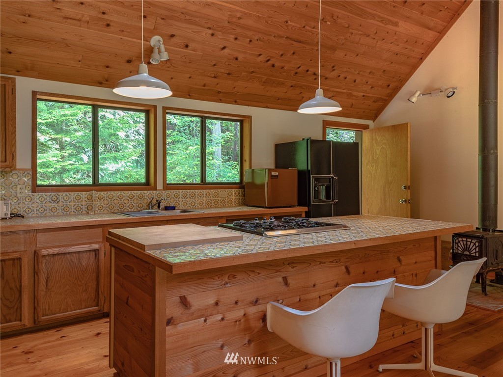 970 Fort Gate Road Nordland, WA 98358 - Photo 10 of 38 Gallery Image 10