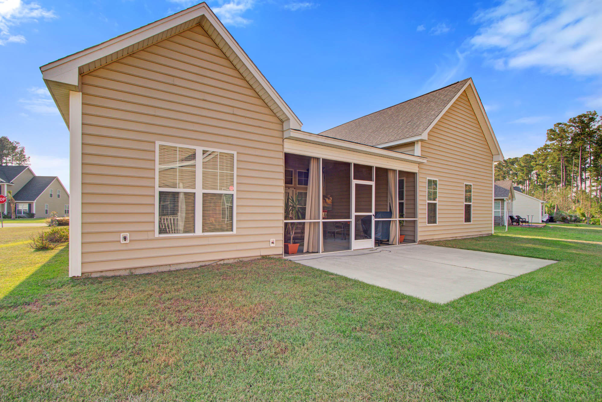 347 Decatur Drive Summerville, SC 29486 - Photo 2 of 37 347 Decatur (34)