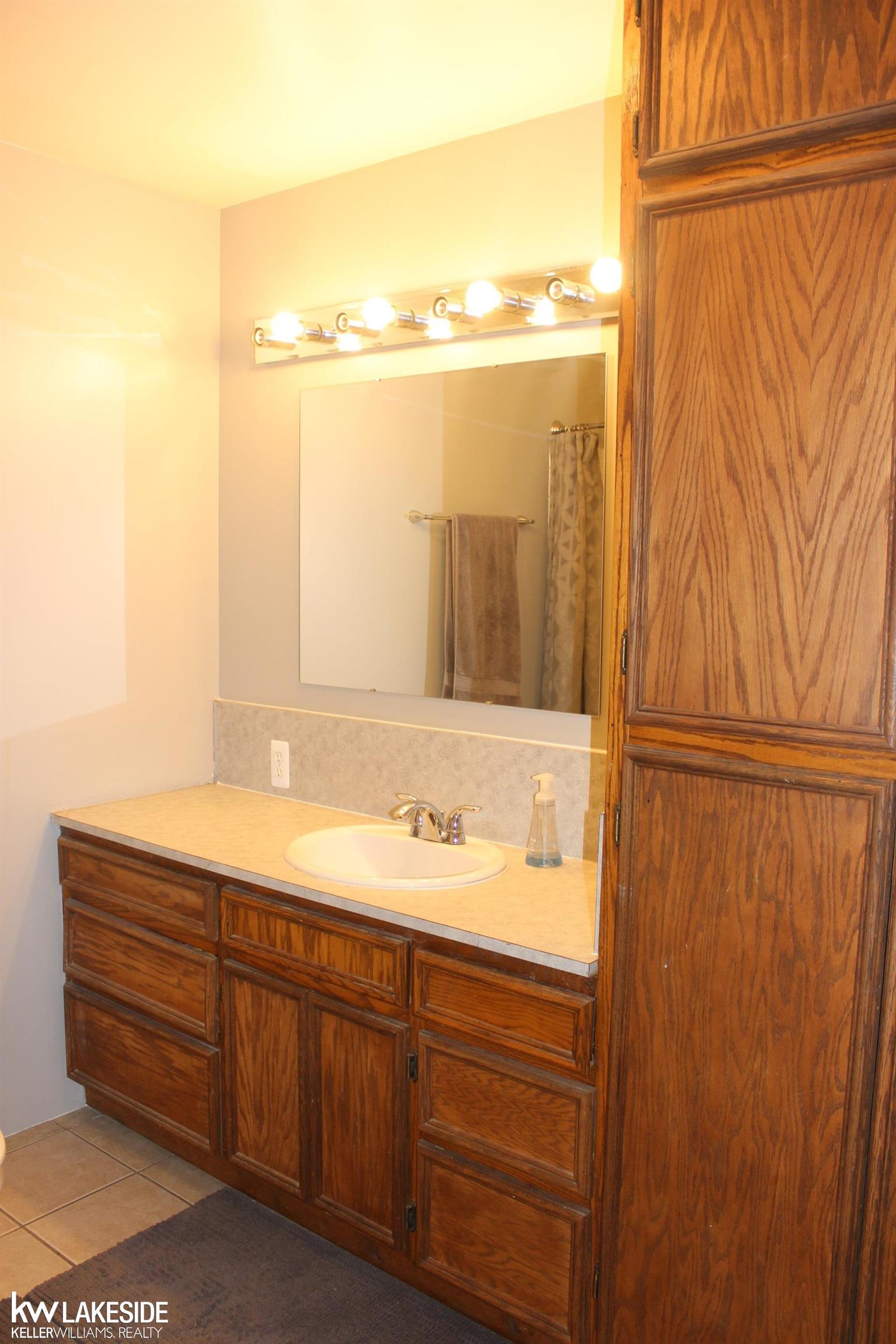 10111 Pound Road Columbus, MI 48063 - Photo 19 of 30