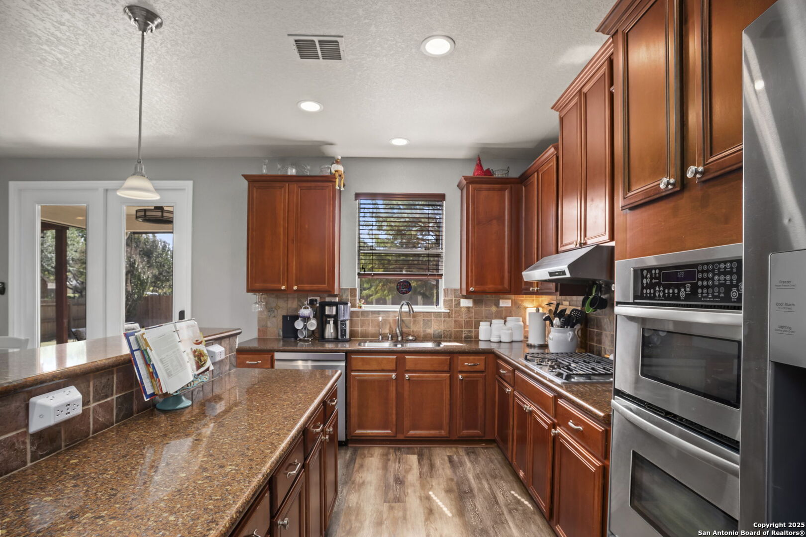 245 Mustang Run Boerne, TX 78006 - Photo 14 of 34