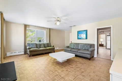 $875,000 | 186 West Northfield Road, Livingston, NJ 07039
