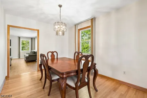 $875,000 | 186 West Northfield Road, Livingston, NJ 07039