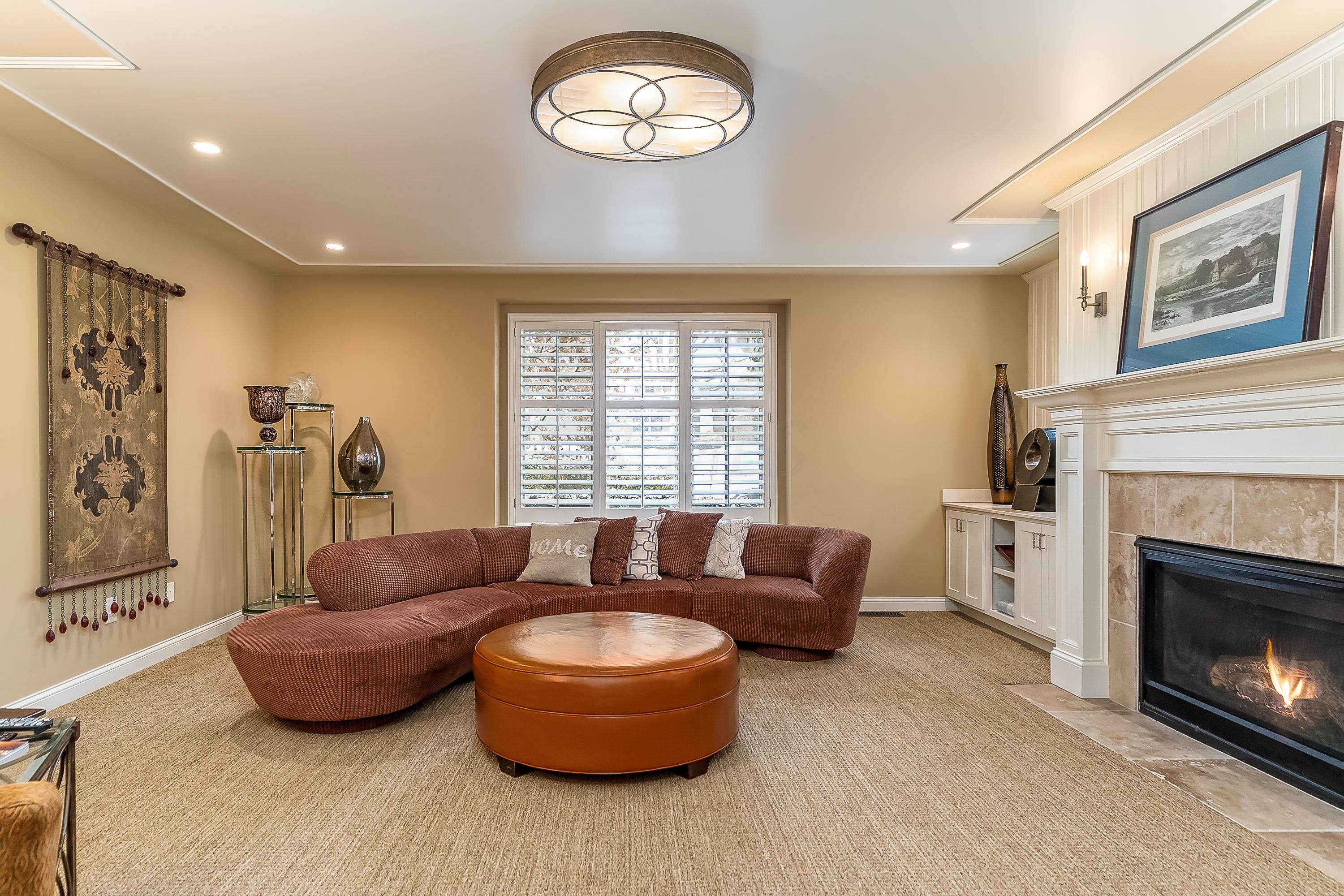 2077 Elgin Road Upper Arlington, OH 43221 - Photo 12 of 38