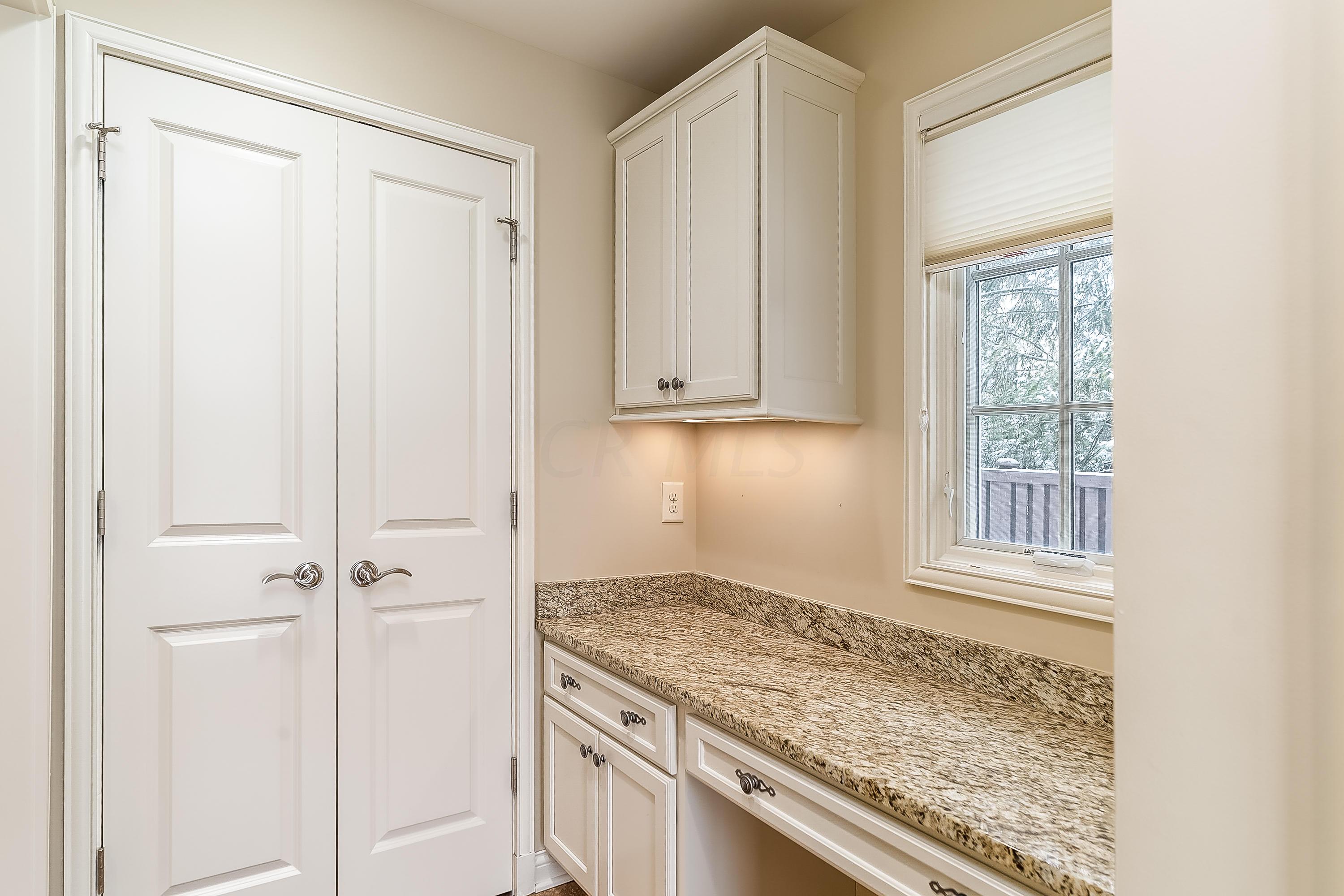 2077 Elgin Road Upper Arlington, OH 43221 - Photo 16 of 38