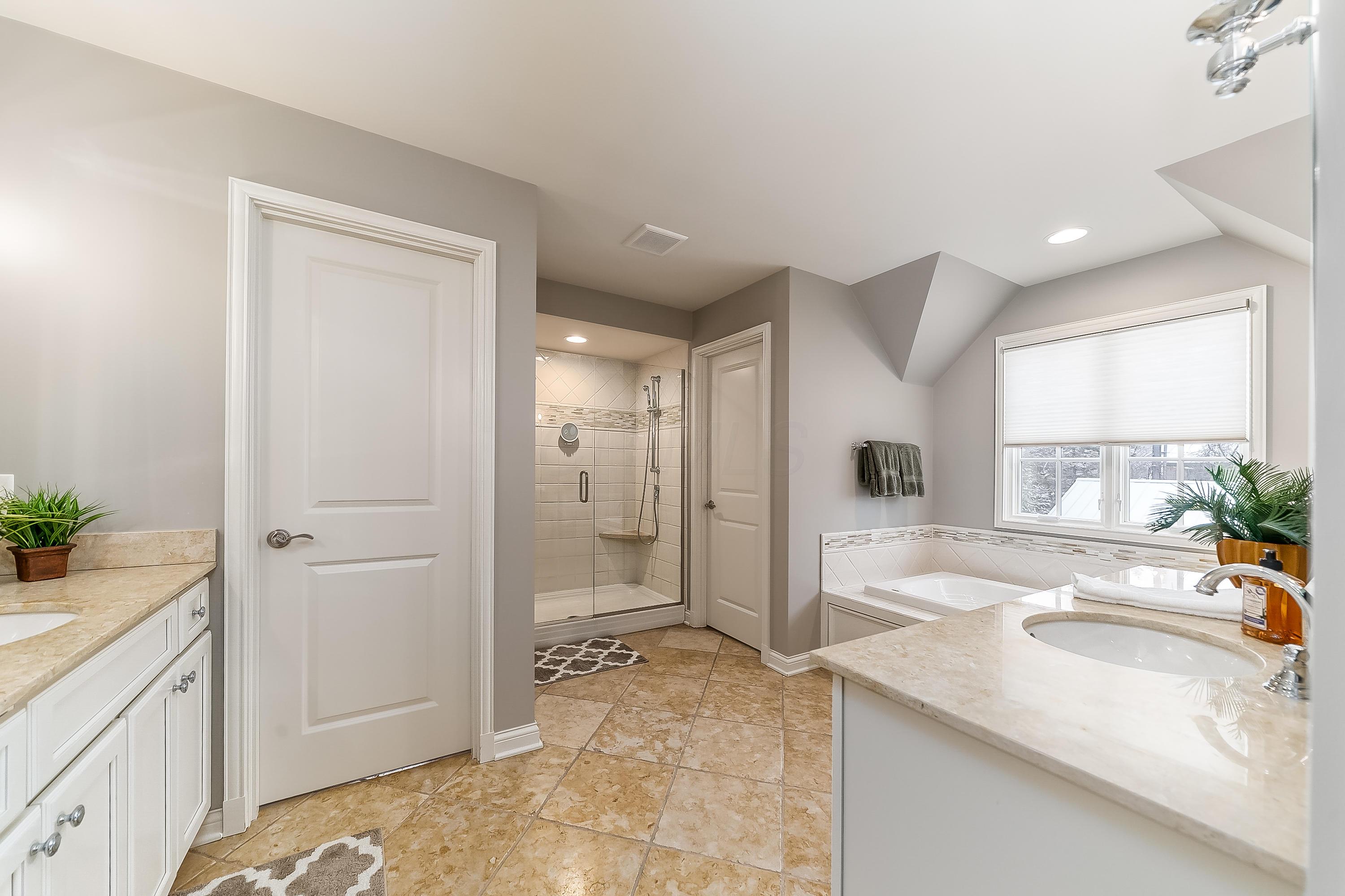 2077 Elgin Road Upper Arlington, OH 43221 - Photo 21 of 38