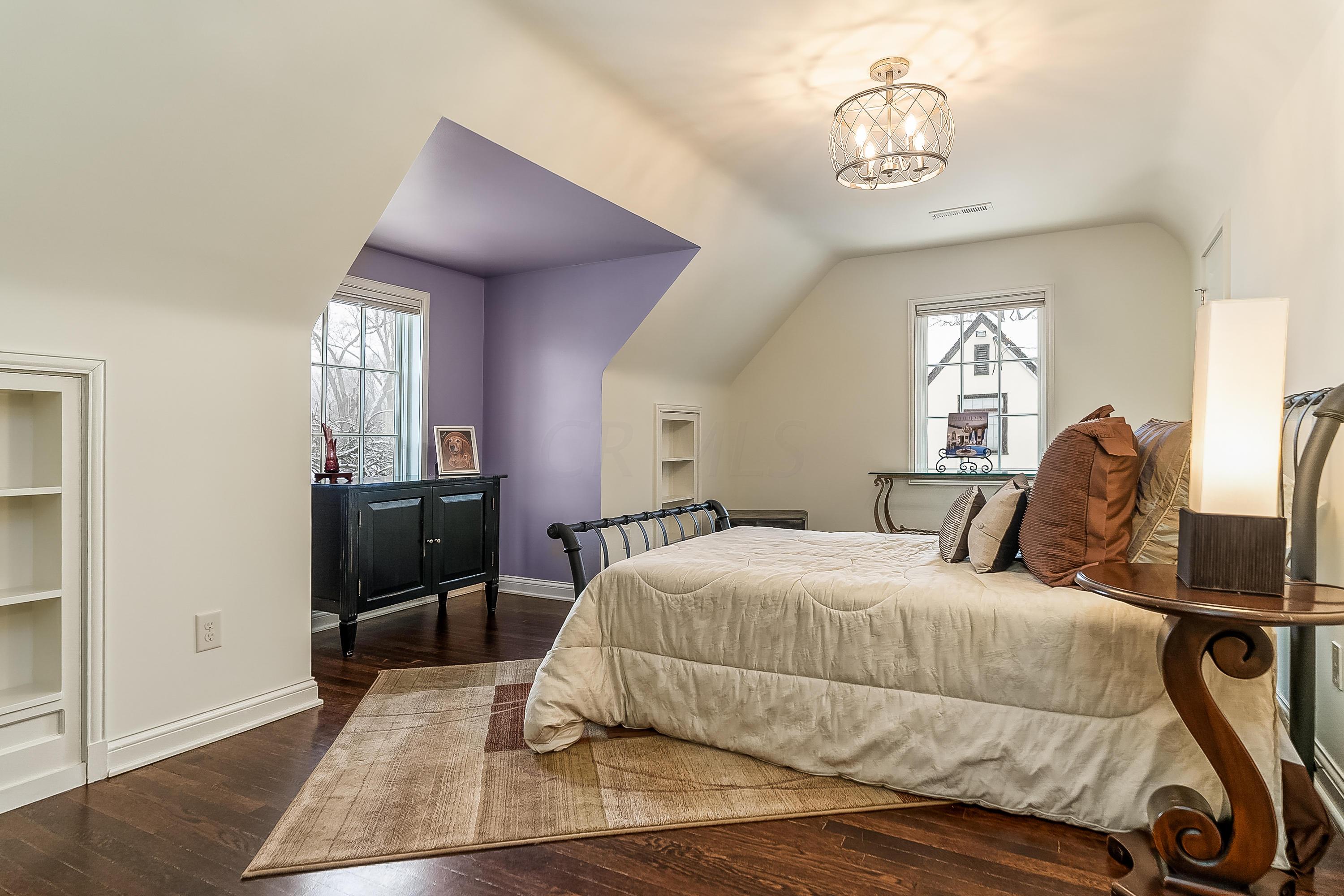 2077 Elgin Road Upper Arlington, OH 43221 - Photo 25 of 38