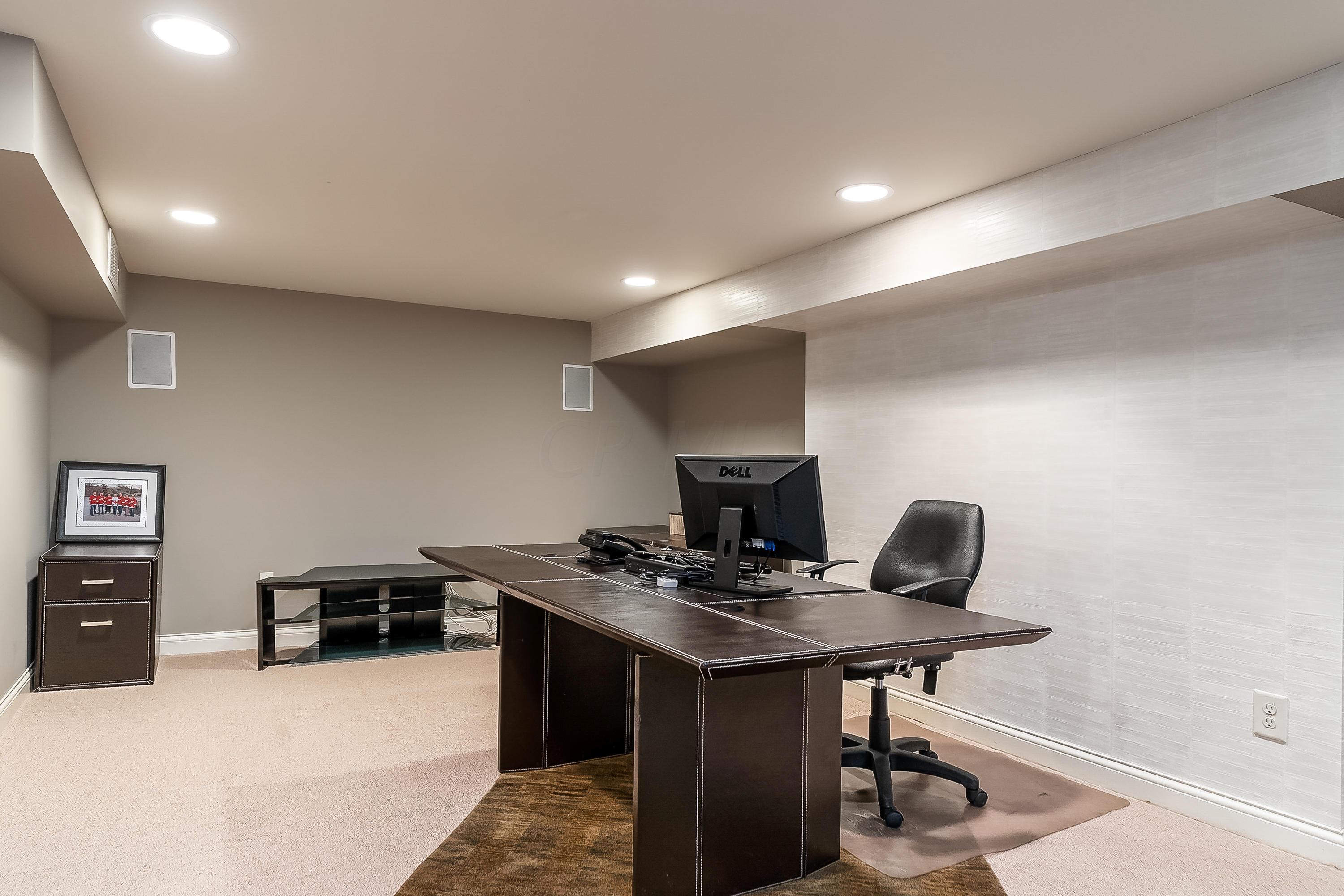 2077 Elgin Road Upper Arlington, OH 43221 - Photo 30 of 38