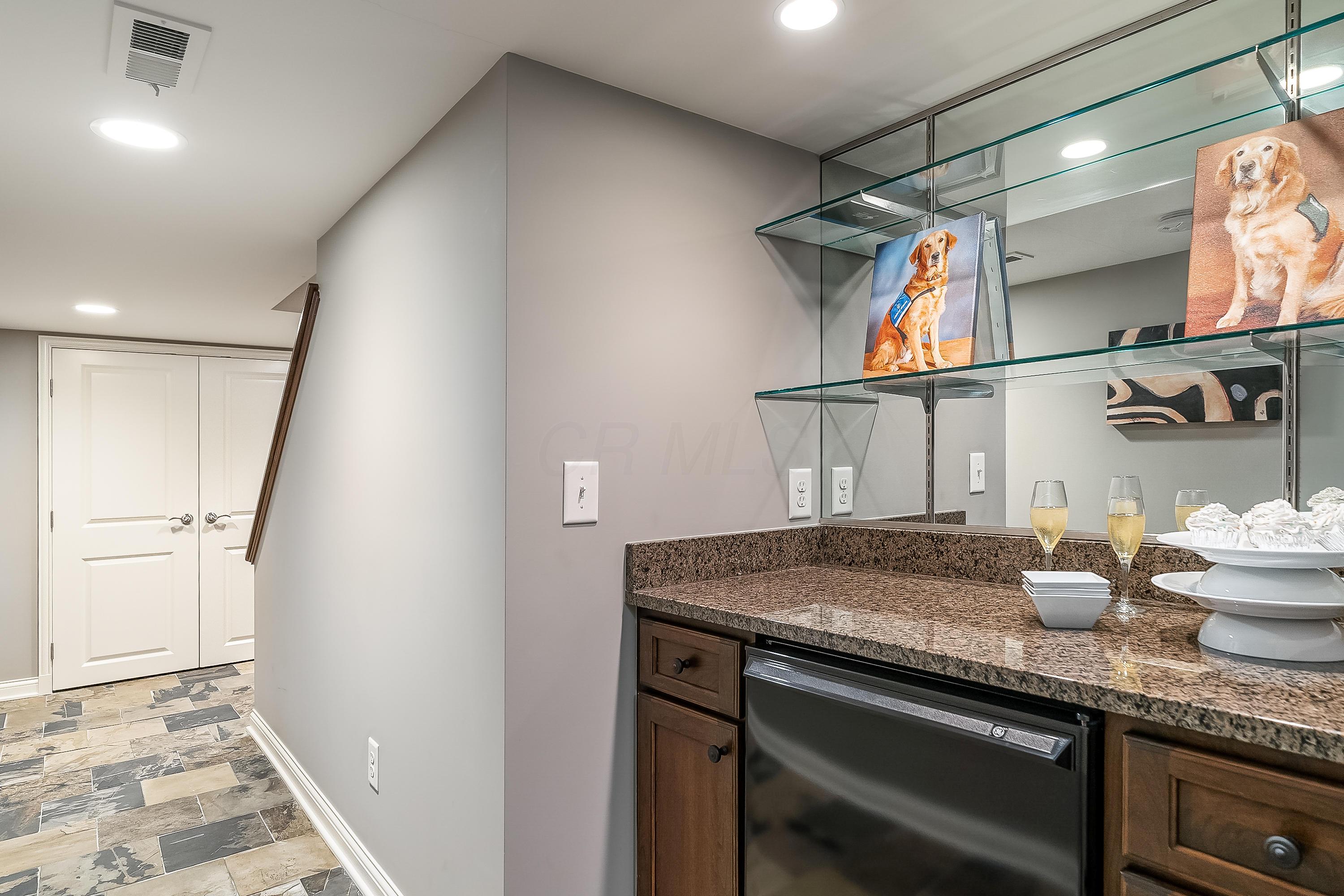 2077 Elgin Road Upper Arlington, OH 43221 - Photo 31 of 38