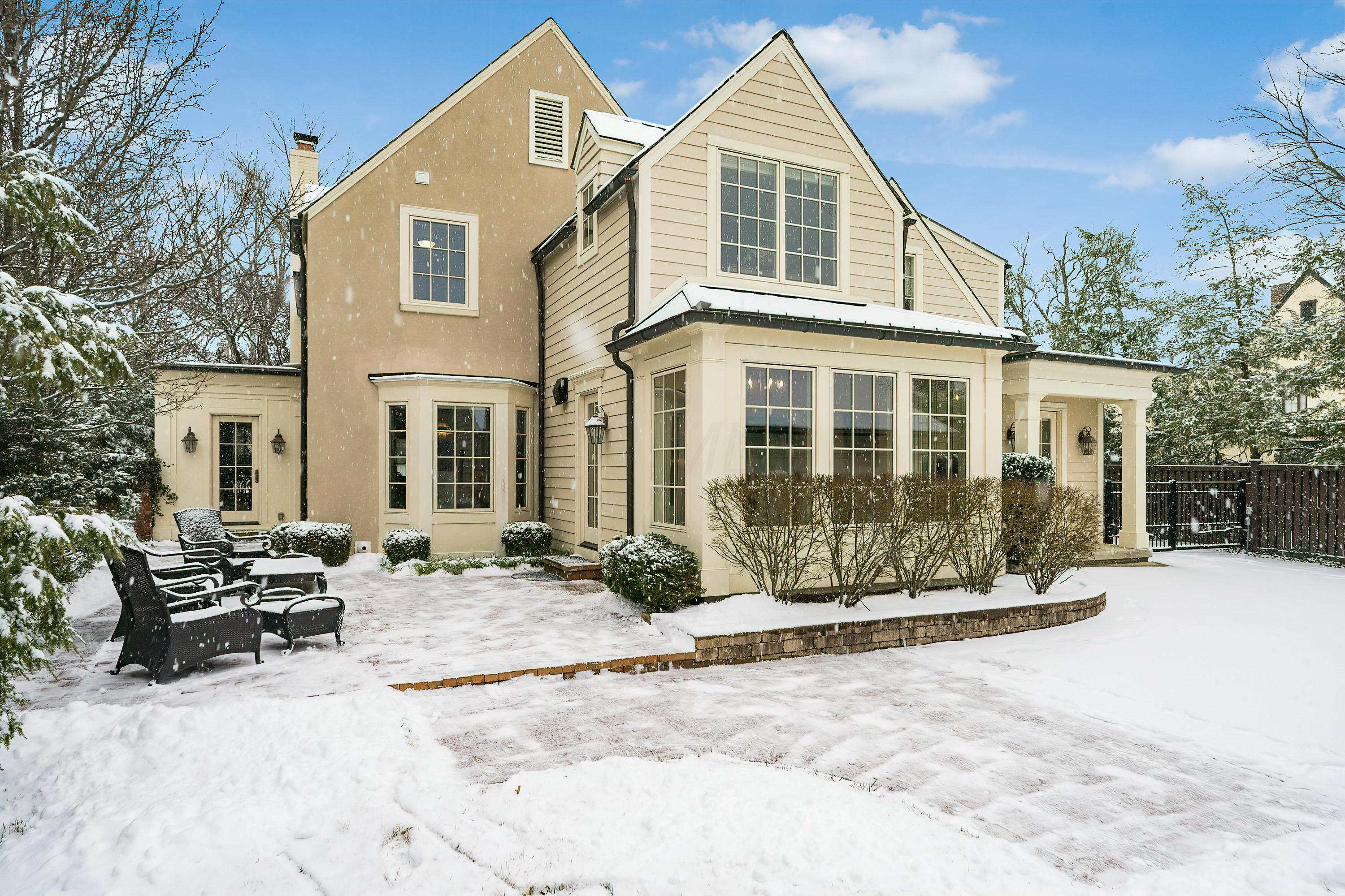 2077 Elgin Road Upper Arlington, OH 43221 - Photo 34 of 38