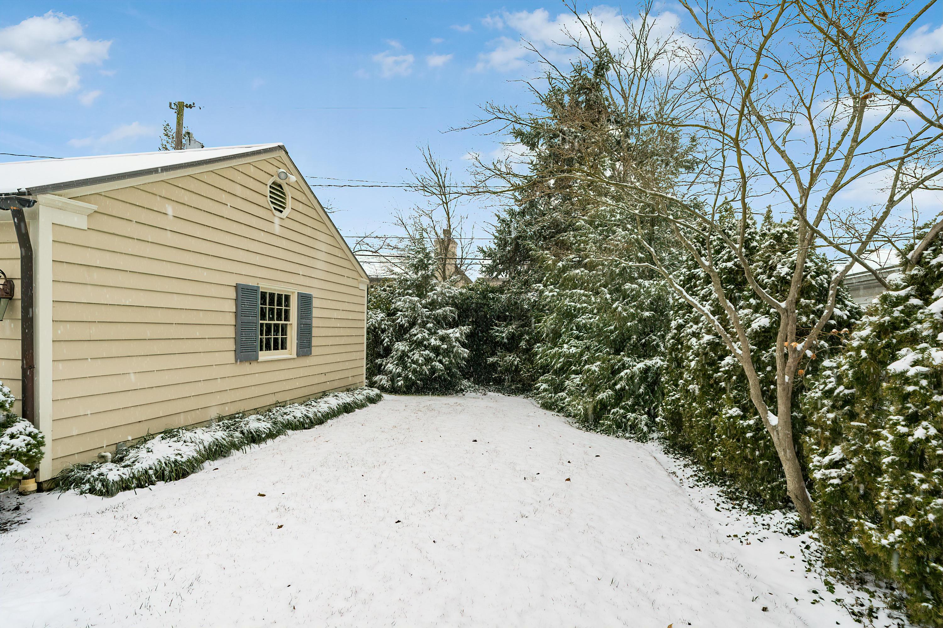 2077 Elgin Road Upper Arlington, OH 43221 - Photo 36 of 38