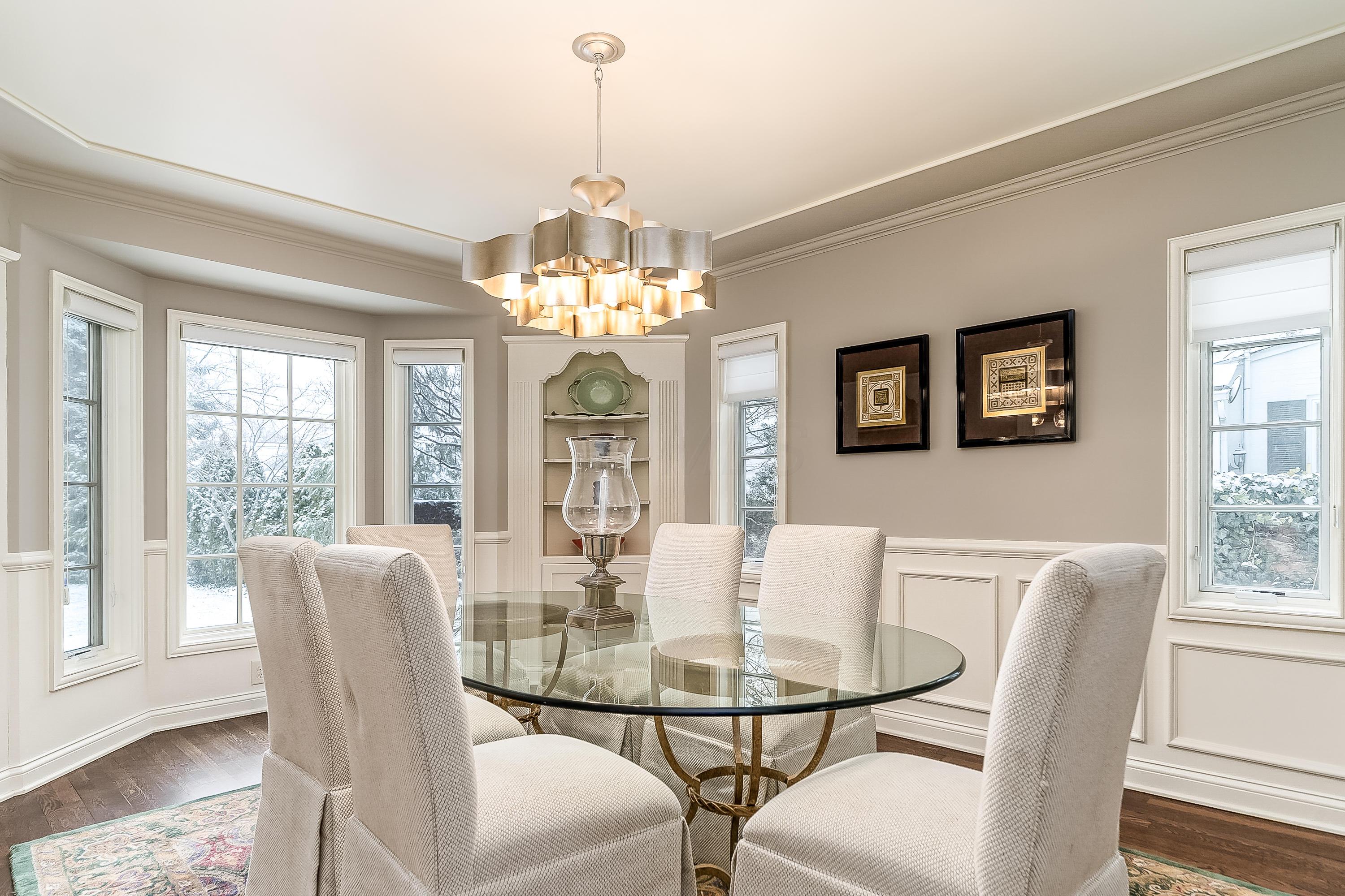 2077 Elgin Road Upper Arlington, OH 43221 - Photo 5 of 38
