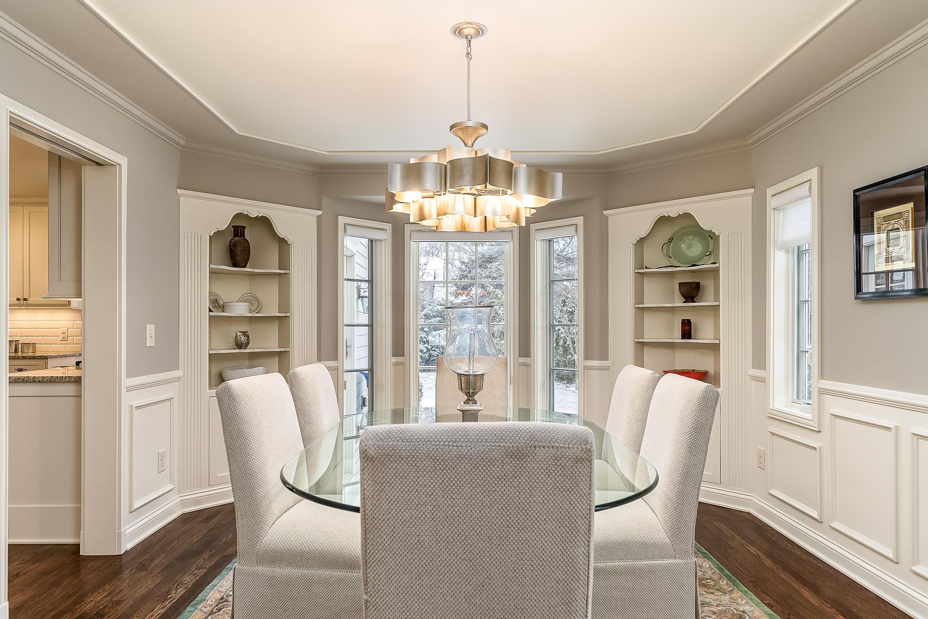 2077 Elgin Road Upper Arlington, OH 43221 - Photo 6 of 38