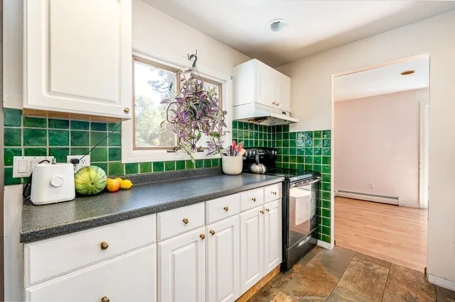 $554,500 | 6 Santuit Pond Road, Mashpee, MA 02649