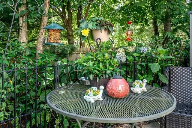 $554,500 | 6 Santuit Pond Road, Mashpee, MA 02649