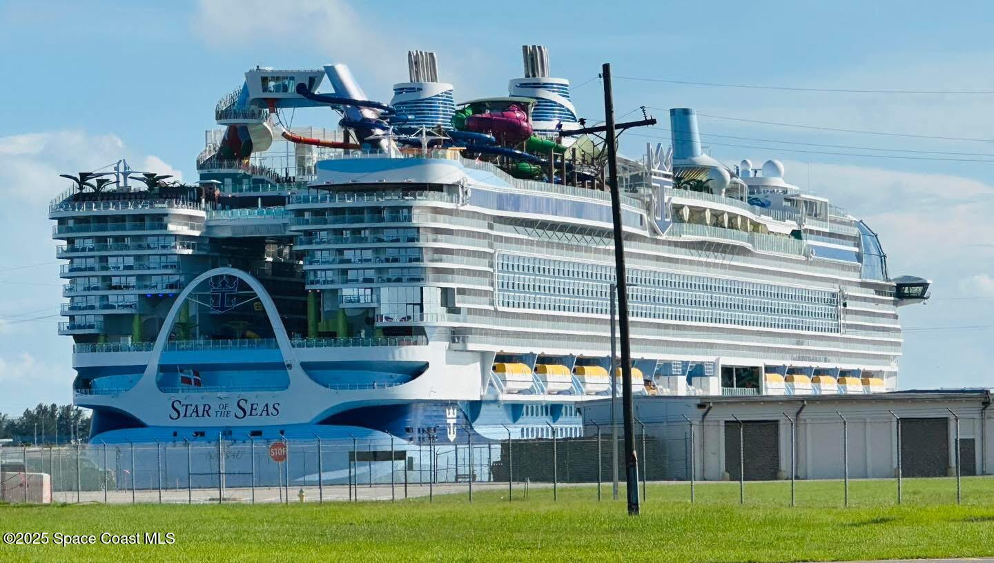 299 Chandler Street, Unit F Cape Canaveral, FL 32920 - Photo 23 of 26