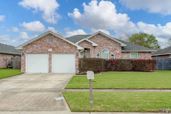 $255,000 | 93 Moss Drive, Laplace, LA 70068
