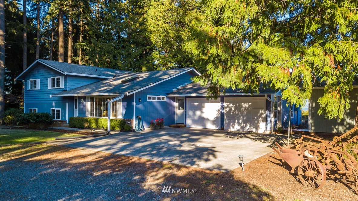 2948 Strawberry Point Road Oak Harbor, WA 98277 - Photo 3 of 25 Gallery Image 3