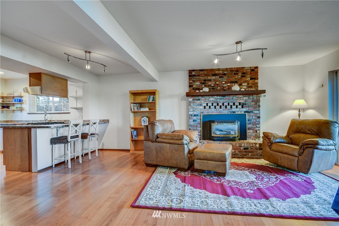 2948 Strawberry Point Road Oak Harbor, WA 98277 - Photo 4 of 25 Gallery Image 4