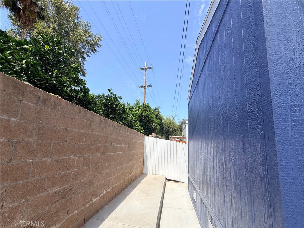 5803 Mission Boulevard, Unit 14 Riverside, CA 92509 - Photo 10 of 27