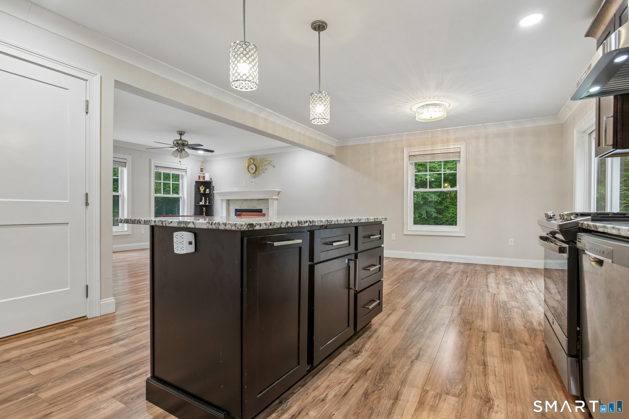 25 Spring Rock Road East Lyme, CT 06333 - Photo 9 of 38