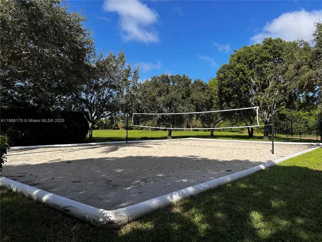 a view of outdoor space