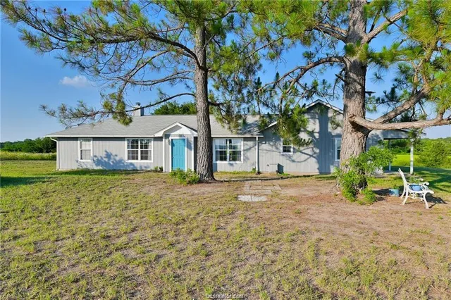 $2,750 | 9776 Calhoun Road, Bryan, TX 77808