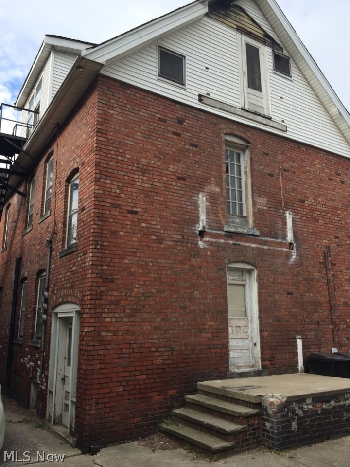 811 London Road Cleveland, OH 44110 - Photo 3 of 6