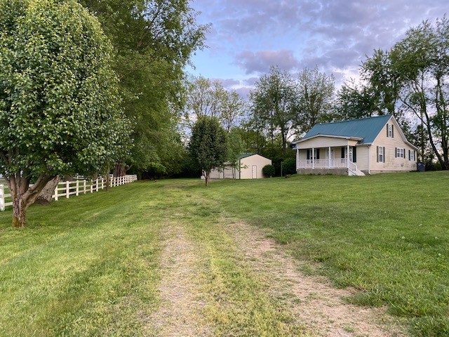 610 Days Road Lafayette, TN 37083 - Photo 2 of 13 a view of a house with a yard