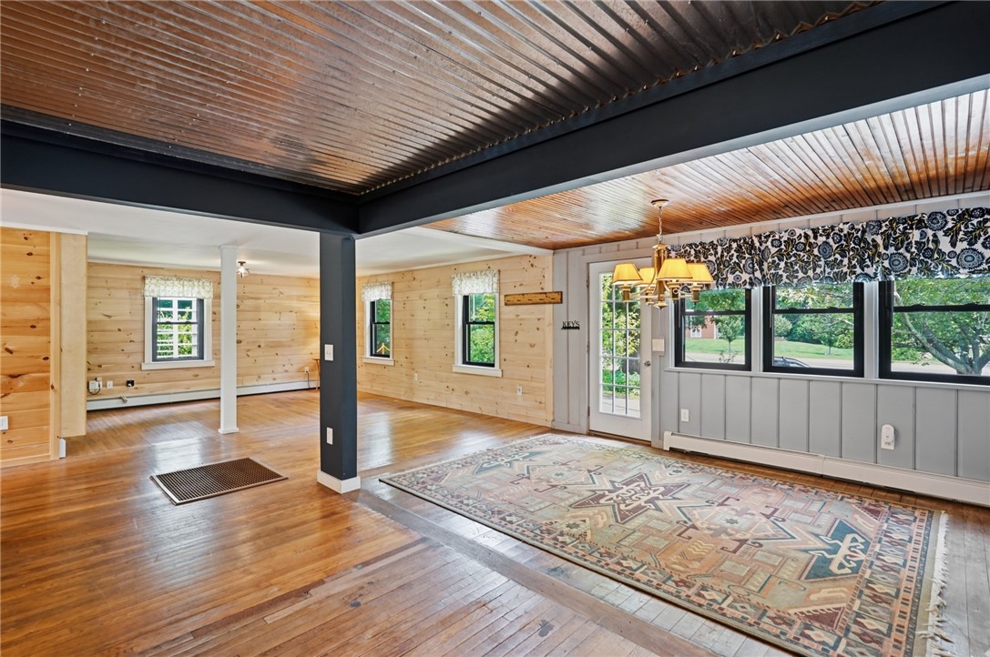 158 Ten Rod Road Exeter, RI 02822 - Photo 8 of 47 Dining area