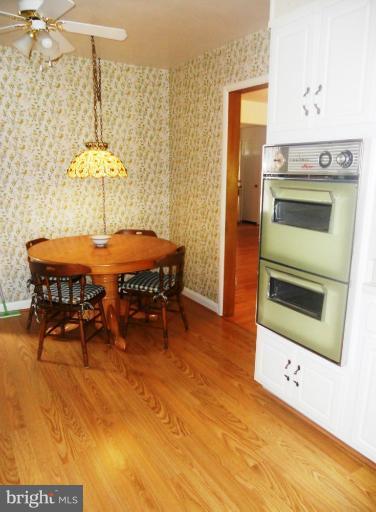 8116 Ridgely Oak Road Parkville, MD 21234 - Photo 19 of 27 Kitchen