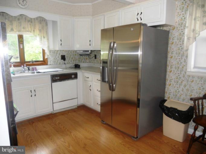 8116 Ridgely Oak Road Parkville, MD 21234 - Photo 24 of 27 Kitchen