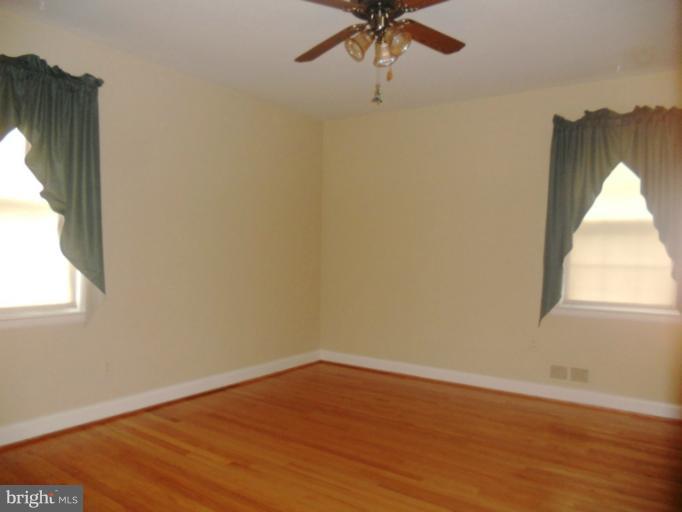 8116 Ridgely Oak Road Parkville, MD 21234 - Photo 25 of 27 2nd Bedroom