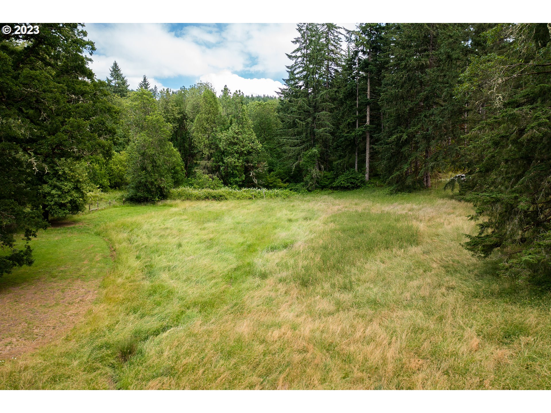 29588 Simmons Road Eugene, OR 97405 - Photo 43 of 44 a view of outdoor space and yard