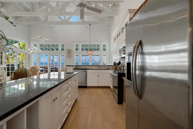 $3,350,000 | 236 Tarpon Street, Tavernier, FL 33070