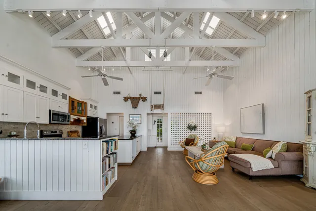 $3,350,000 | 236 Tarpon Street, Tavernier, FL 33070