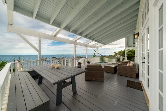 $3,350,000 | 236 Tarpon Street, Tavernier, FL 33070