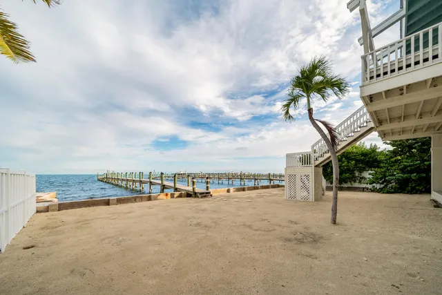 $3,350,000 | 236 Tarpon Street, Tavernier, FL 33070
