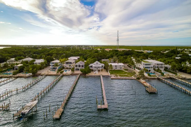 $3,350,000 | 236 Tarpon Street, Tavernier, FL 33070