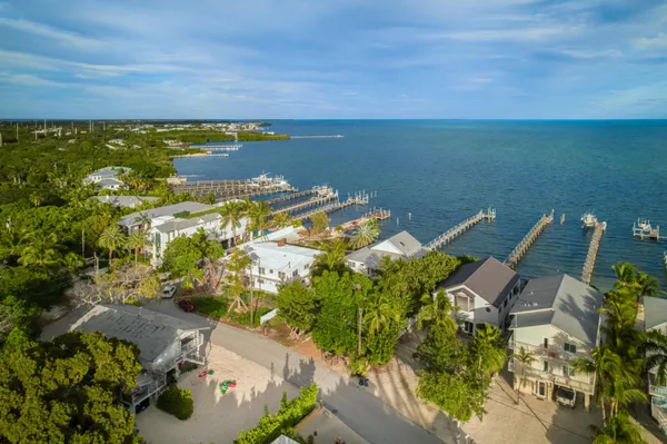 $3,350,000 | 236 Tarpon Street, Tavernier, FL 33070