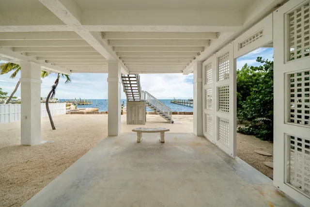 $3,350,000 | 236 Tarpon Street, Tavernier, FL 33070