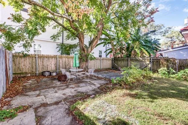 $1,950 | 5024 Magazine Street, Unit D, New Orleans, LA 70115