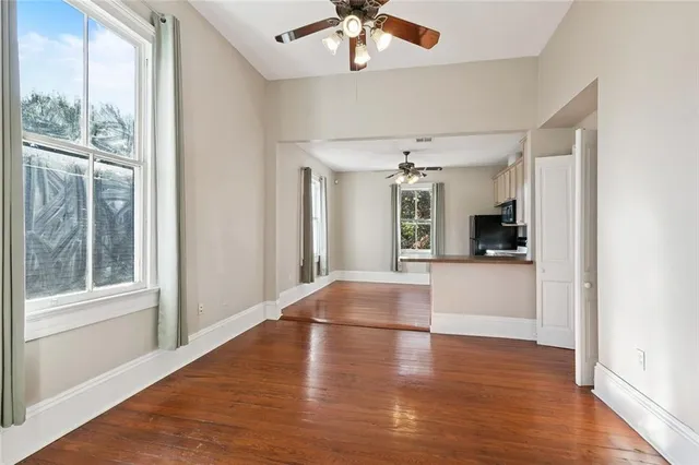 $1,950 | 5024 Magazine Street, Unit D, New Orleans, LA 70115