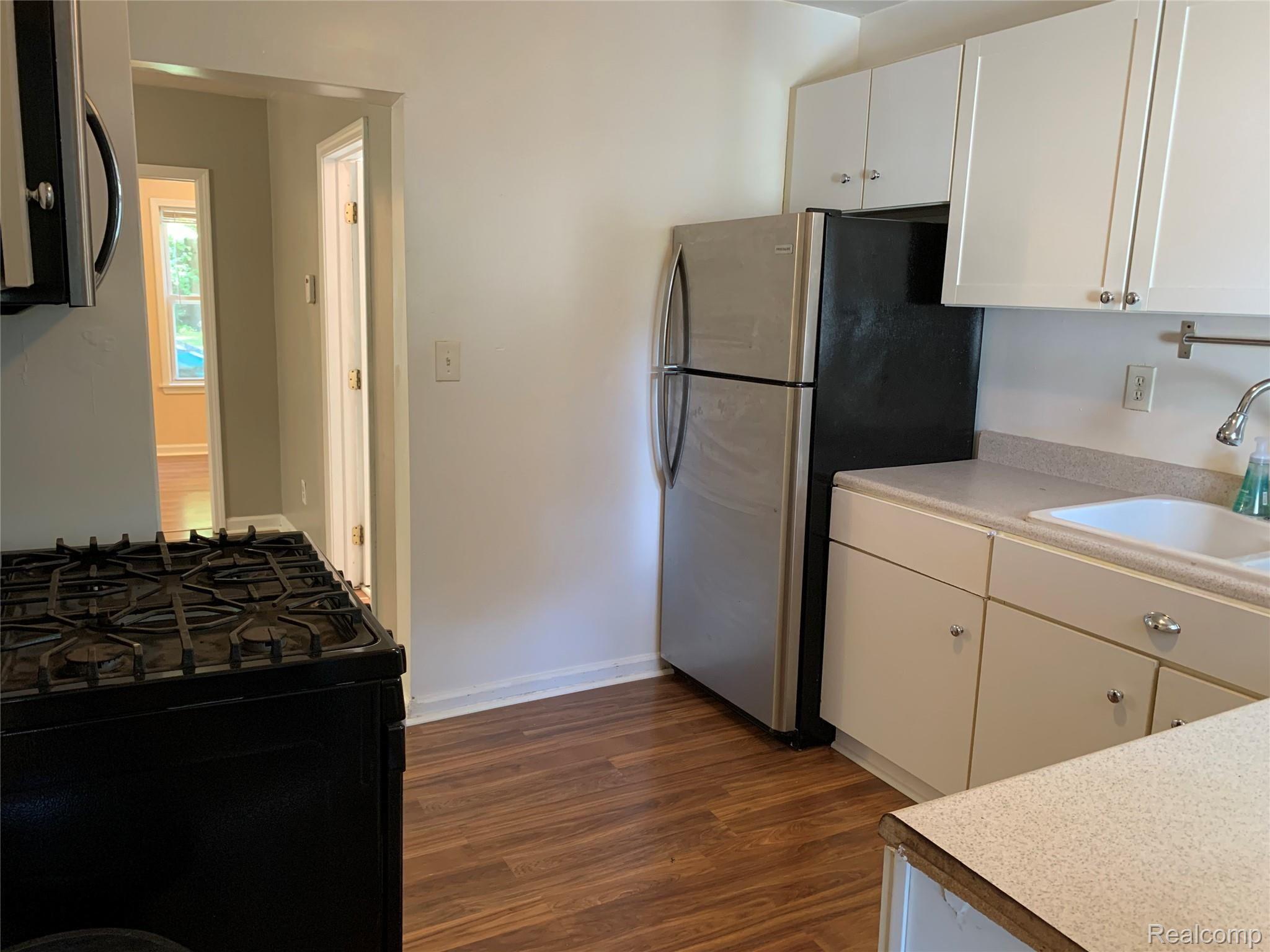 349 Stratford Road Ferndale, MI 48220 - Photo 15 of 21 stratford_11.JPG