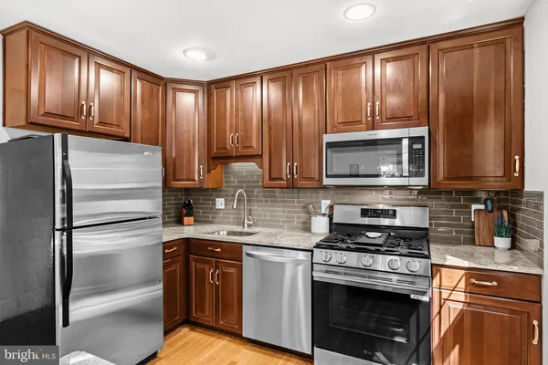 $649,000 | 9535 Burdett Road, Burke, VA 22015