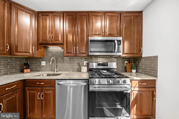 $649,000 | 9535 Burdett Road, Burke, VA 22015