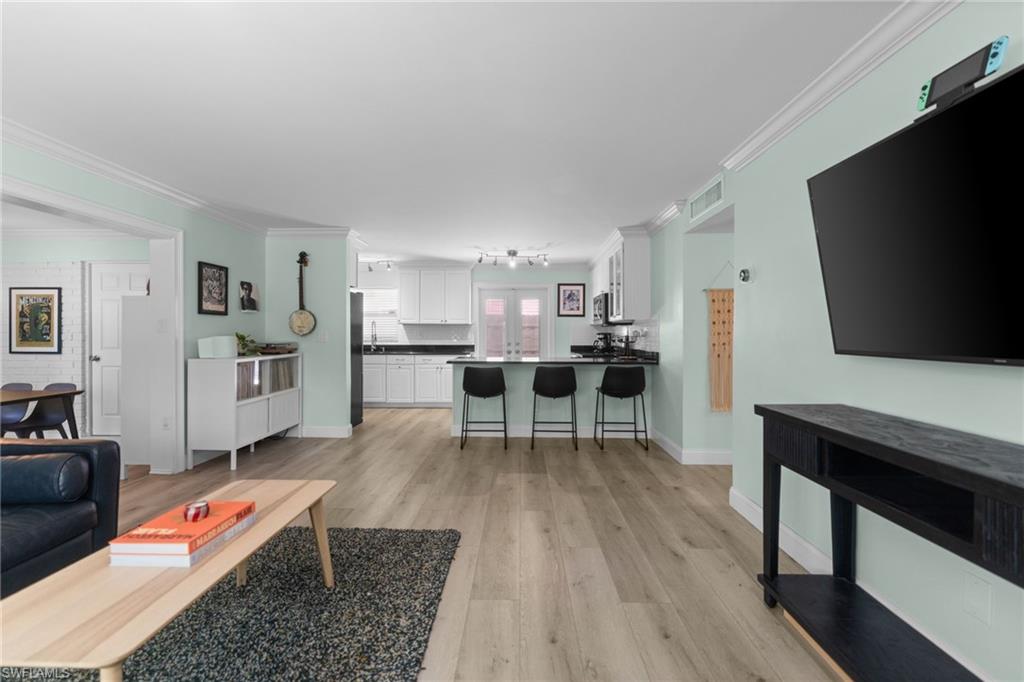 905 13th Street North Naples, FL 34102 - Photo 11 of 43