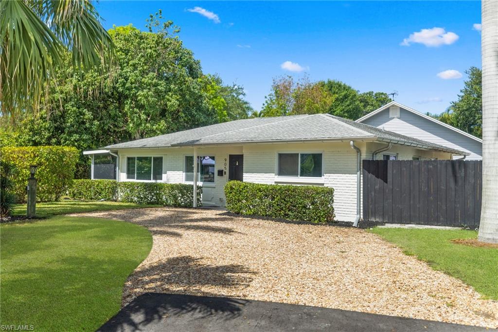 905 13th Street North Naples, FL 34102 - Photo 30 of 43