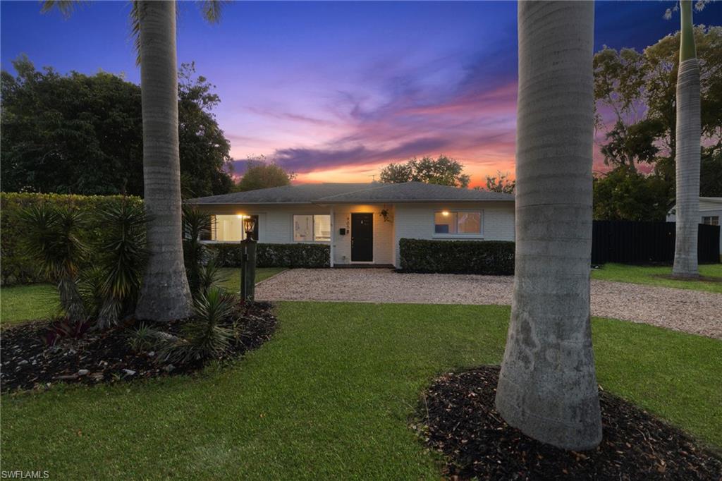 905 13th Street North Naples, FL 34102 - Photo 3 of 43