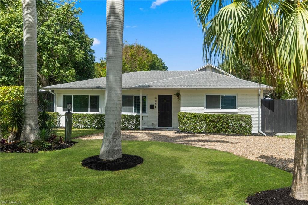 905 13th Street North Naples, FL 34102 - Photo 31 of 43